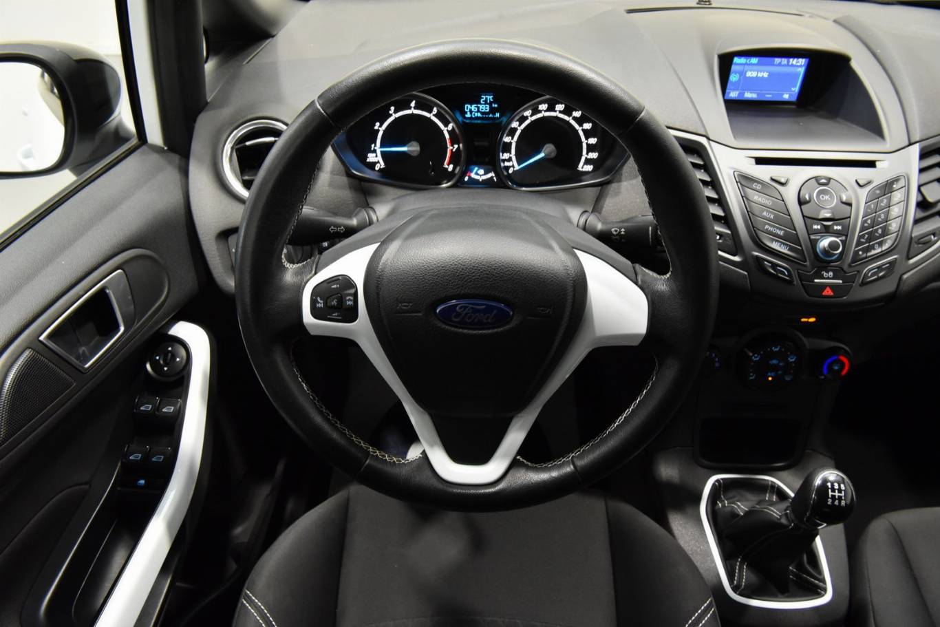 FORD Fiesta 23