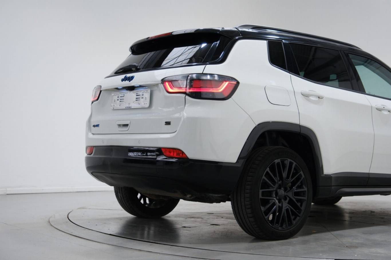 JEEP Compass 13