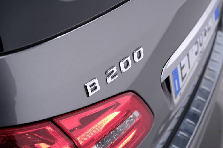 MERCEDES-BENZ B 200 50