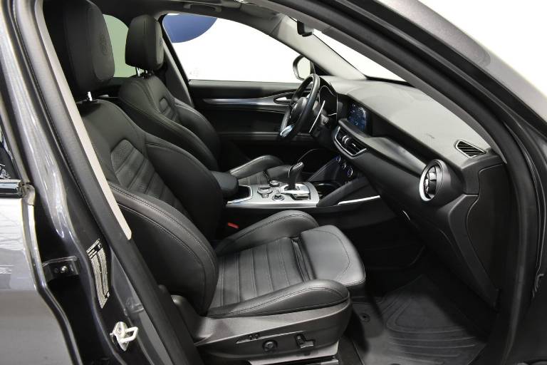 ALFA ROMEO Stelvio 21