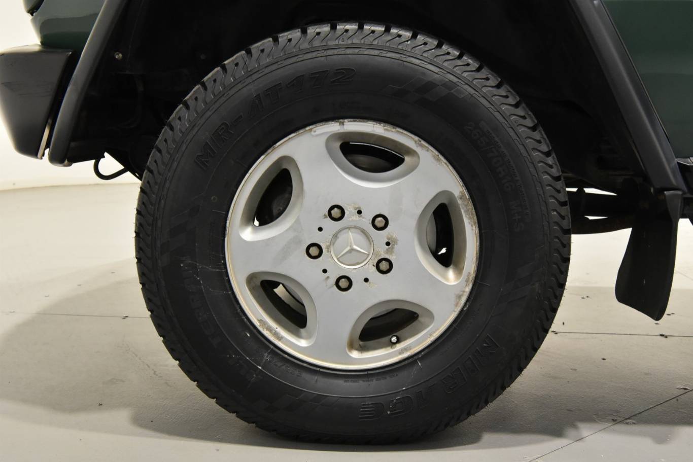 MERCEDES-BENZ G 320 33