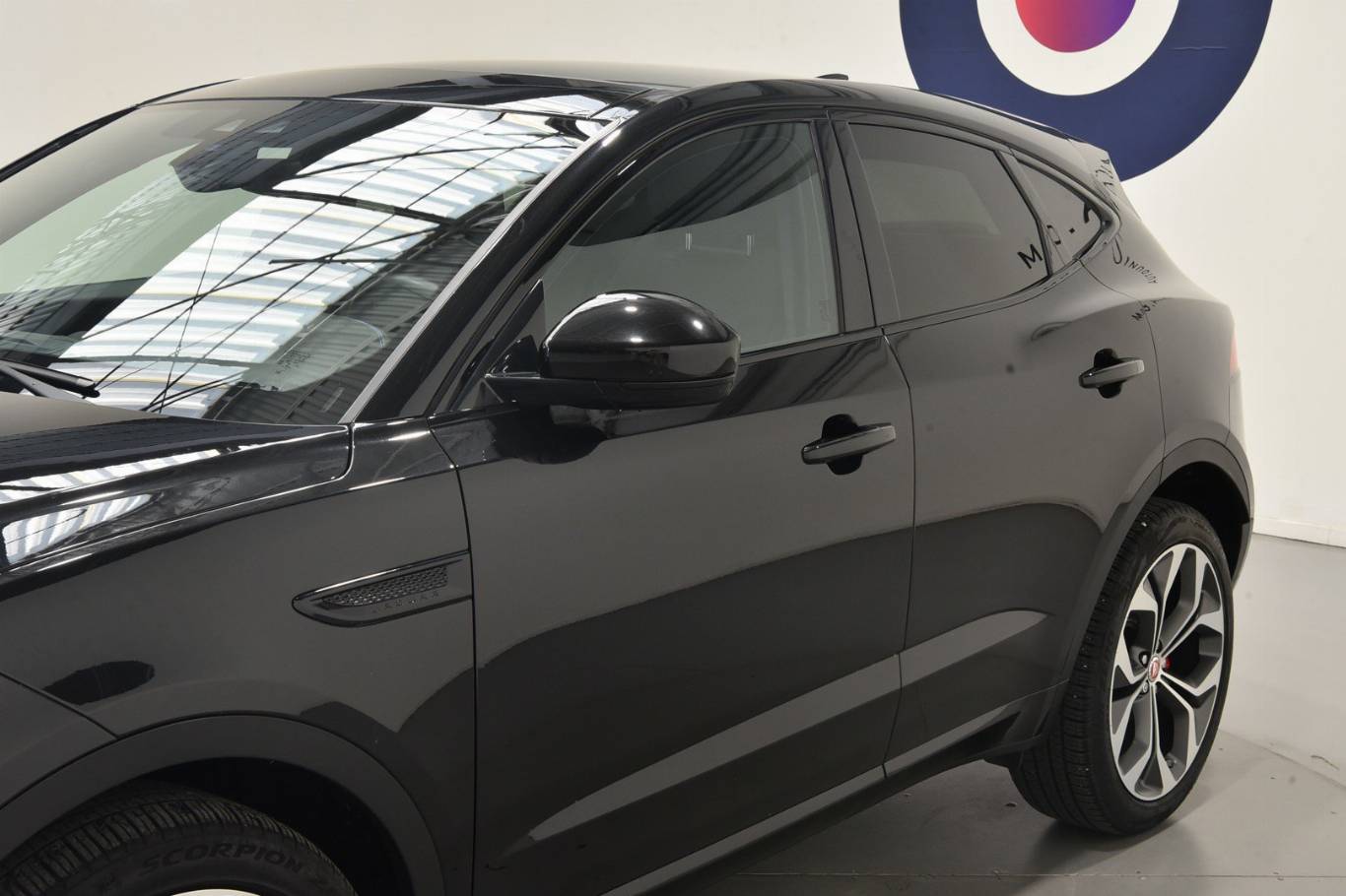 JAGUAR E-Pace 51