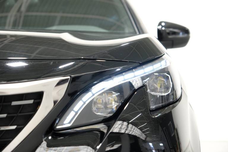 PEUGEOT 3008 13