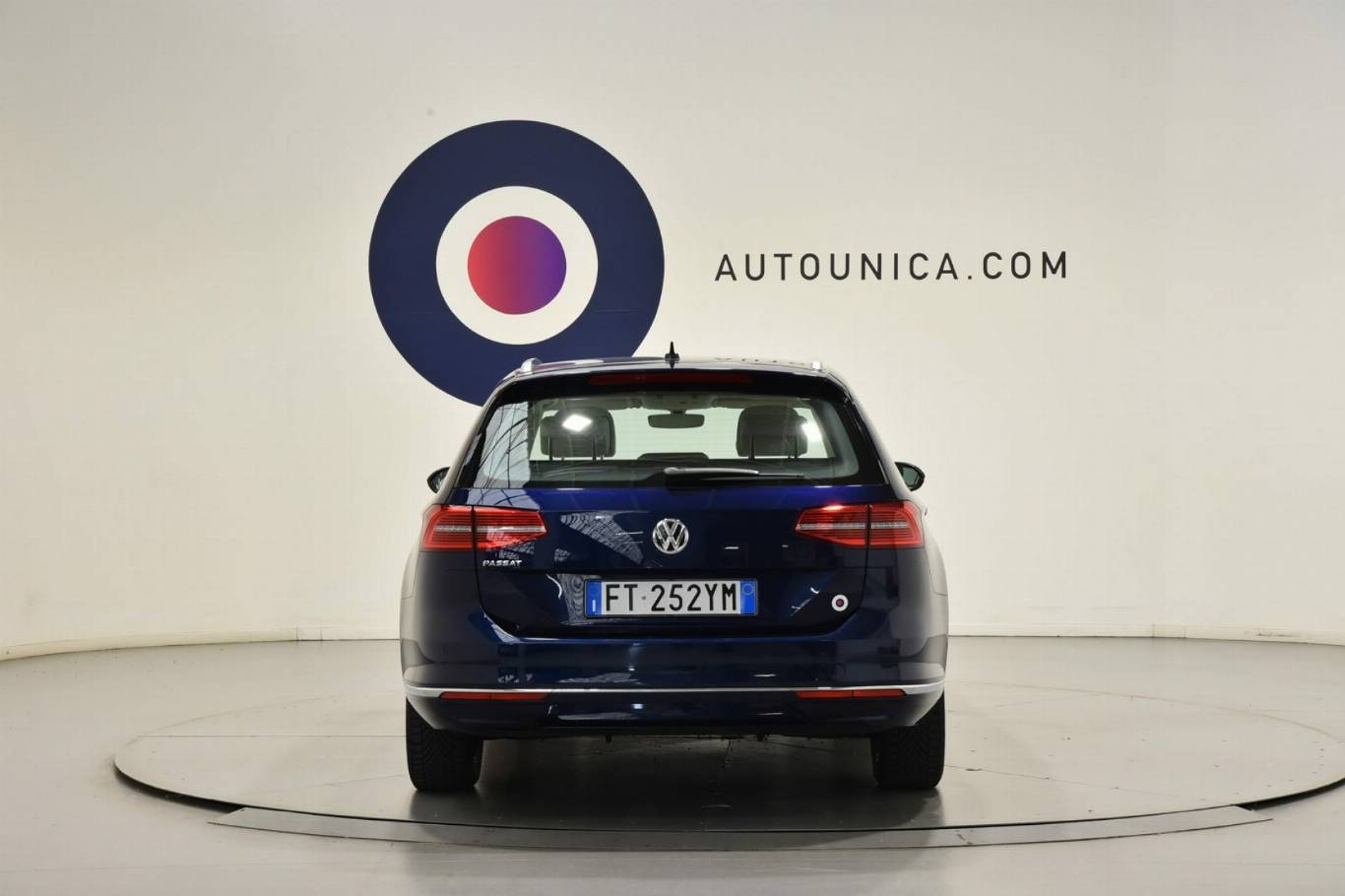 VOLKSWAGEN Passat Variant 6