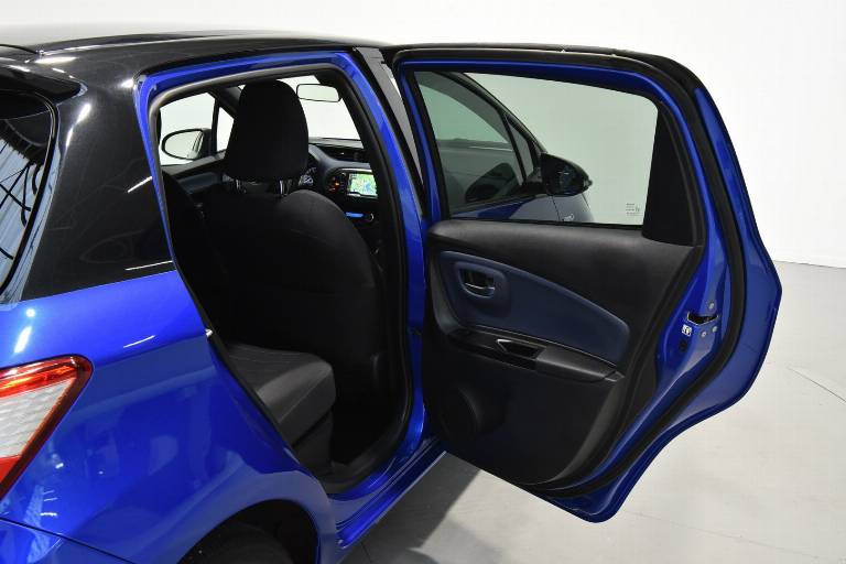 TOYOTA Yaris 40