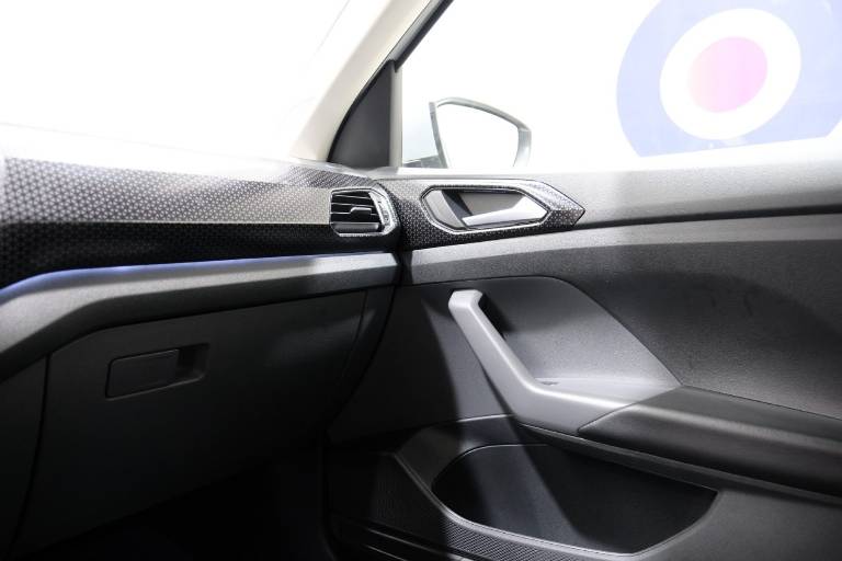 VOLKSWAGEN T-Cross 31