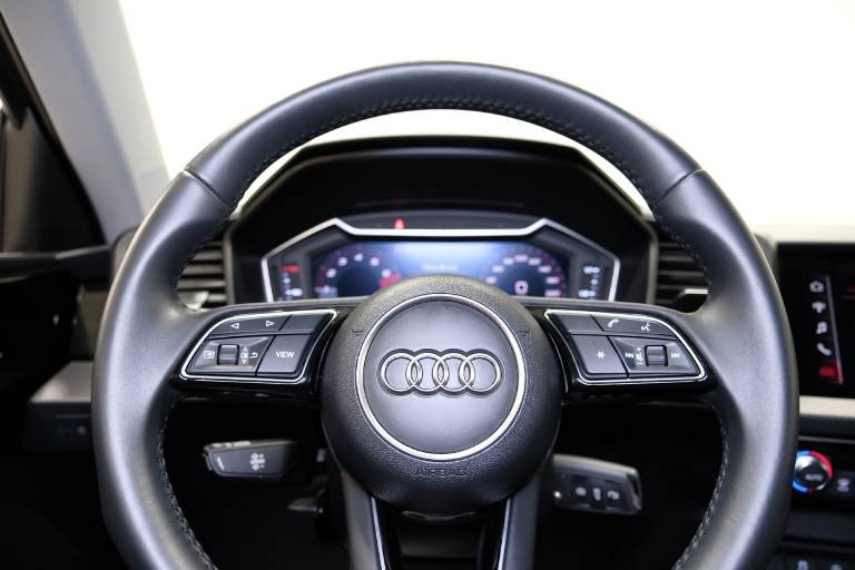 AUDI A1 7