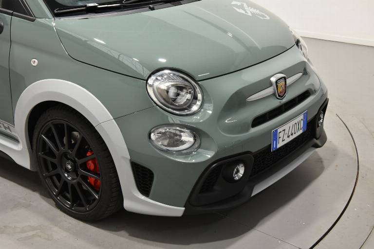 ABARTH 695 48