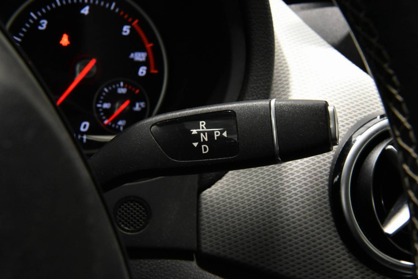 MERCEDES-BENZ B 180 10