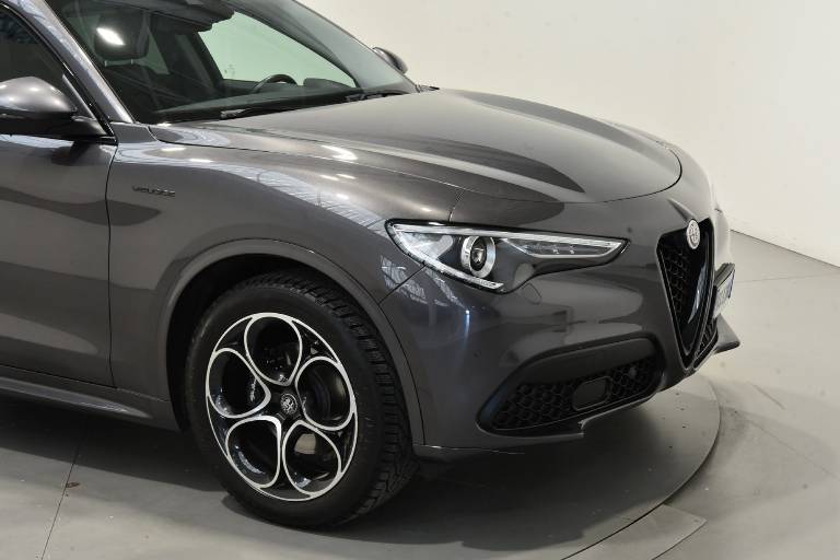 ALFA ROMEO Stelvio 49