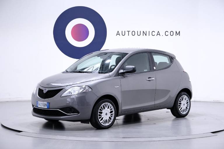 LANCIA Ypsilon 1