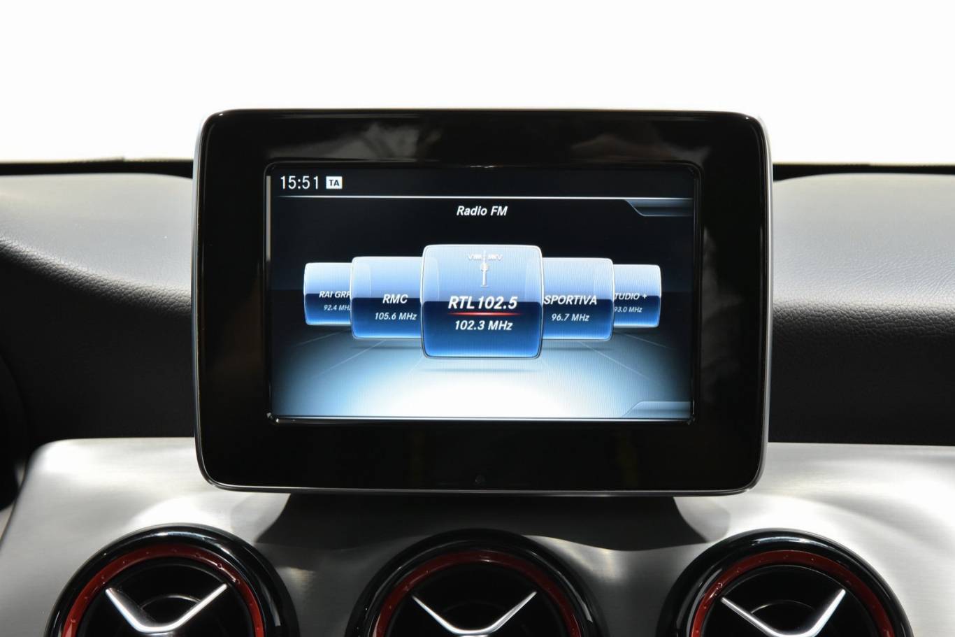 MERCEDES-BENZ CLA 45 AMG 10