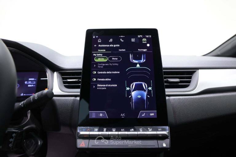 RENAULT Captur 10