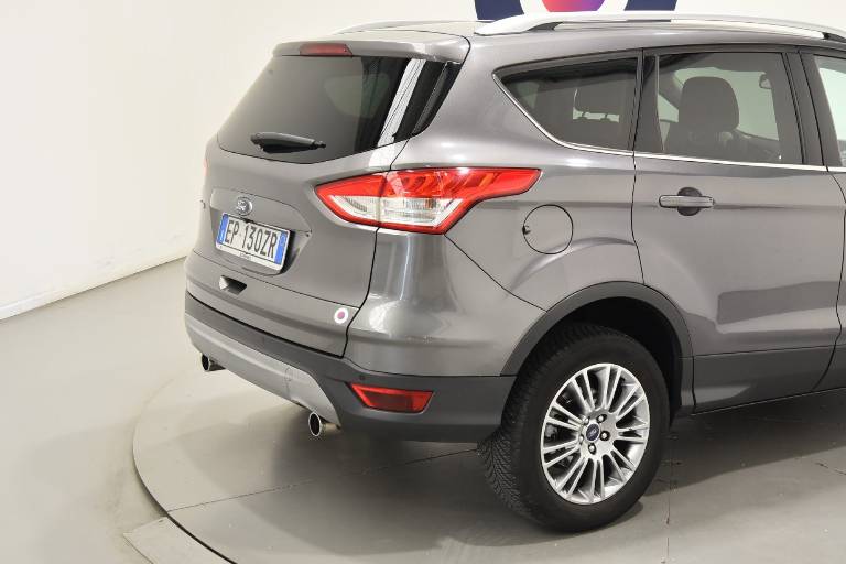 FORD Kuga 17