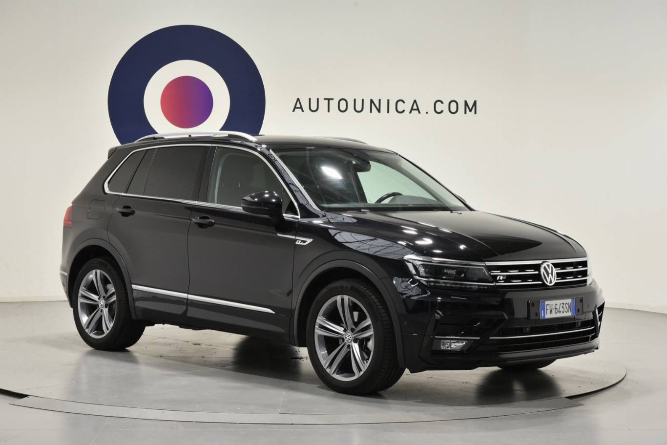 VOLKSWAGEN Tiguan 29