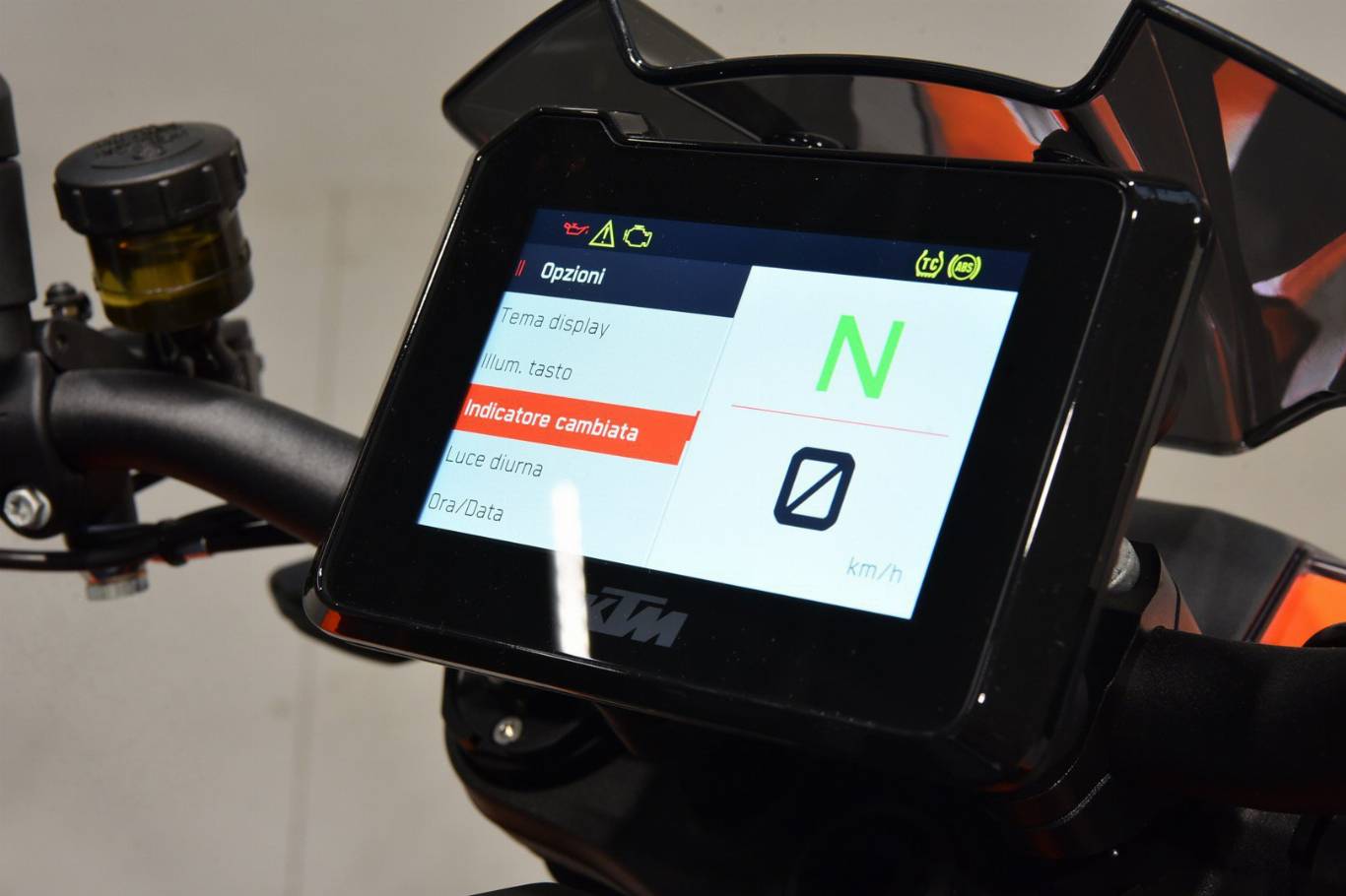 KTM 1290 Super Duke R 56