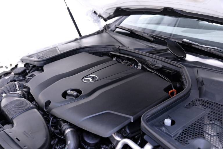 MERCEDES-BENZ C 220 69