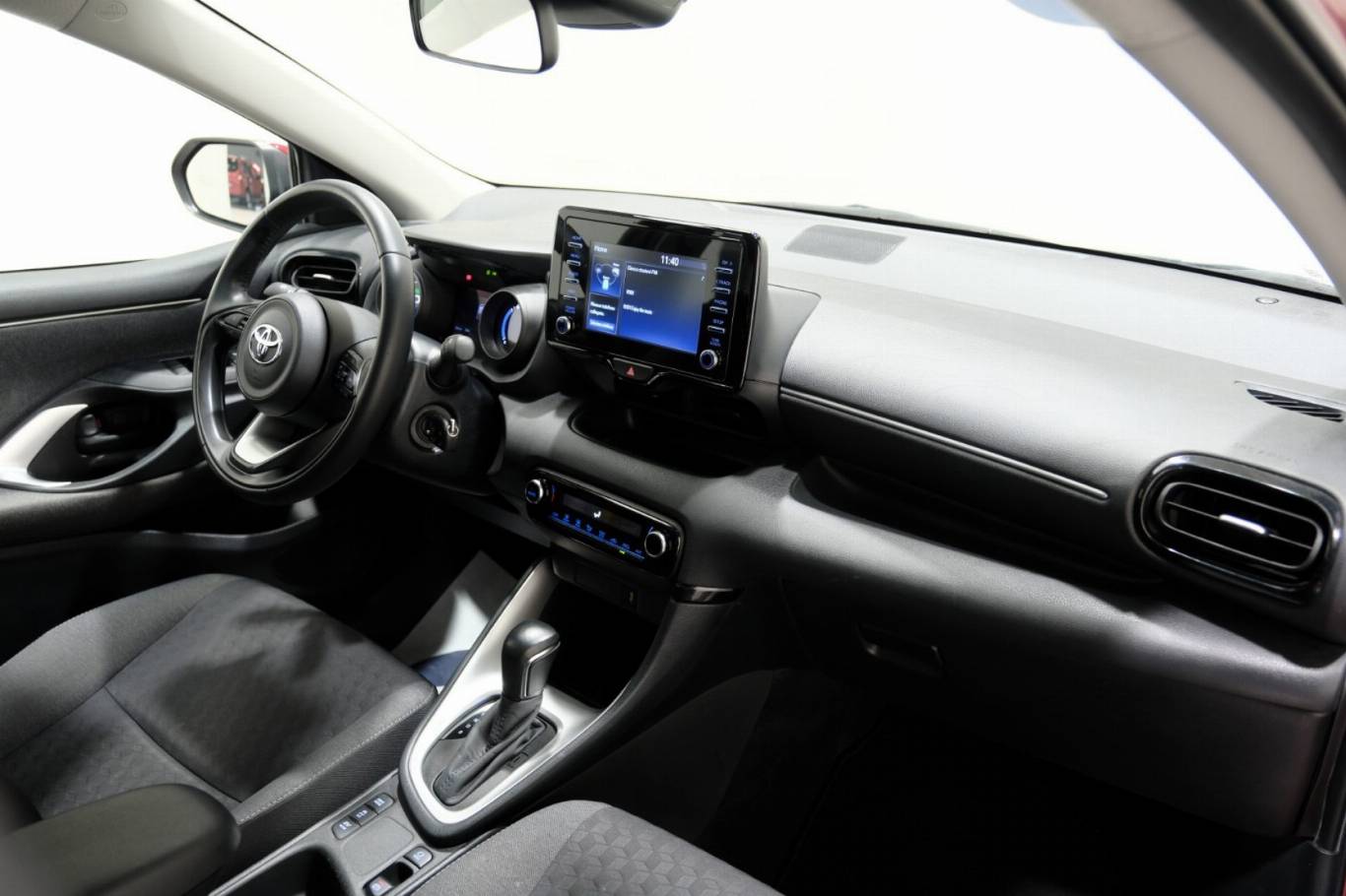 TOYOTA Yaris 54