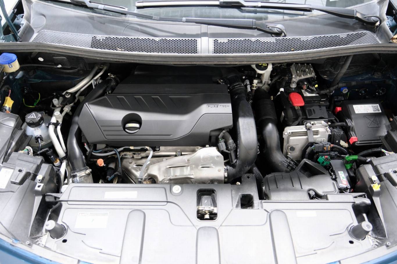 PEUGEOT 3008 60