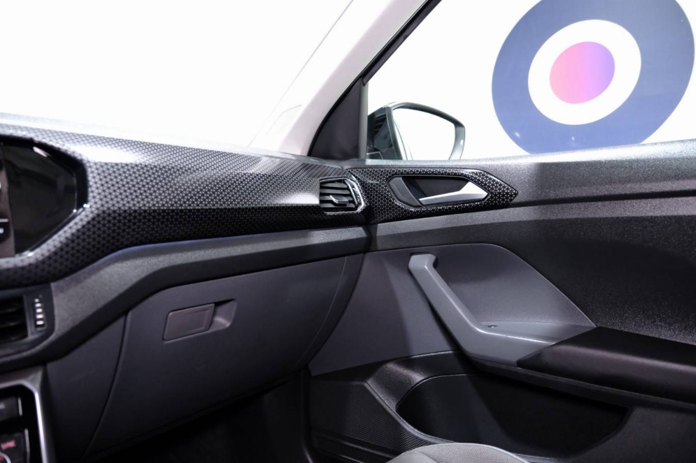 VOLKSWAGEN T-Cross 32