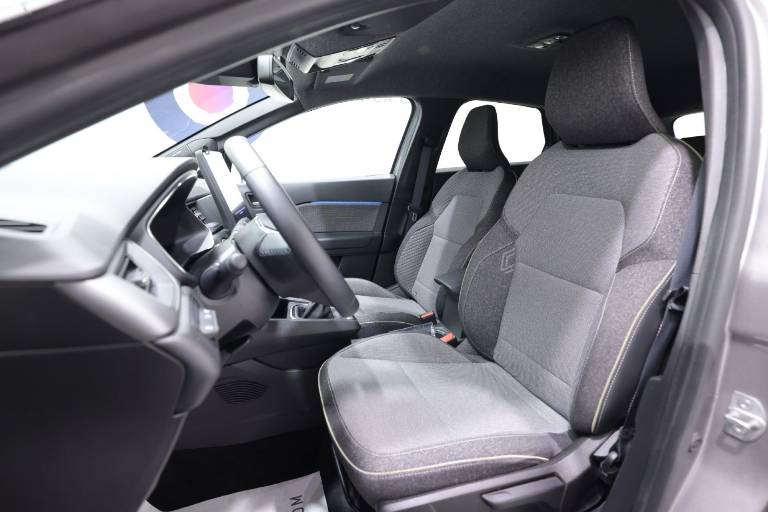 RENAULT Captur 6