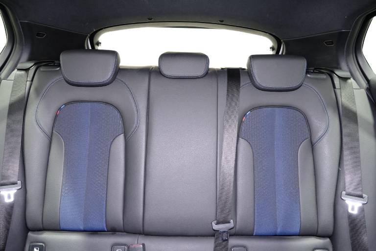 BMW 120 33