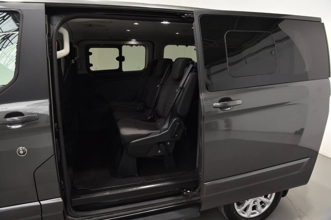 FORD Tourneo Custom 24