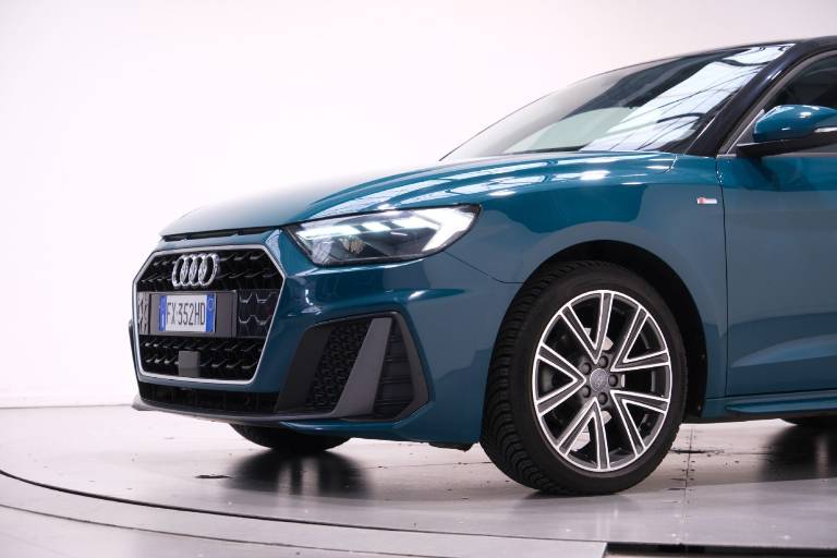 AUDI A1 11