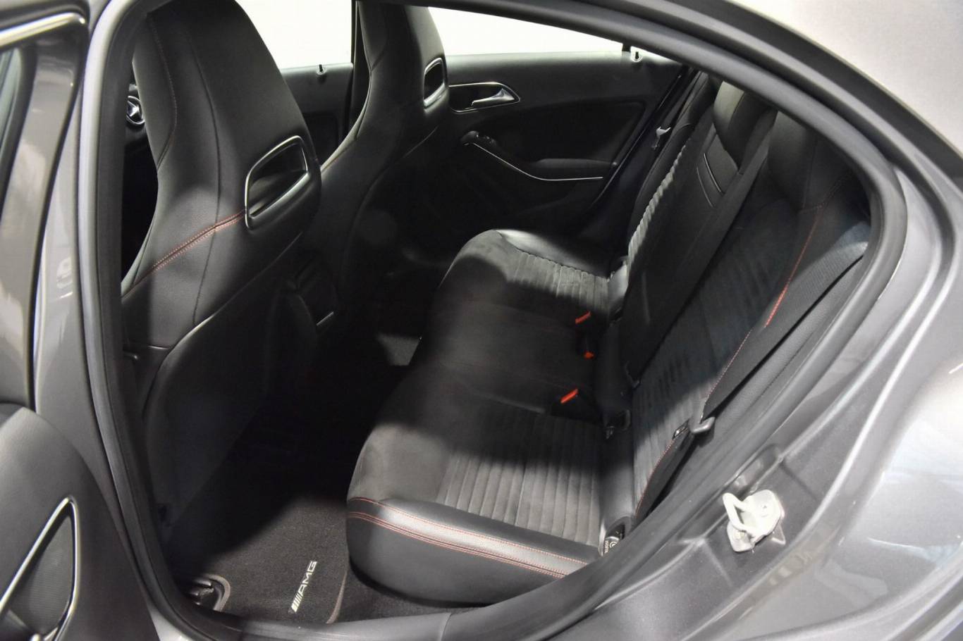 MERCEDES-BENZ A 180 15