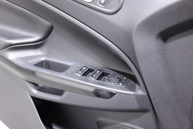 FORD EcoSport 33