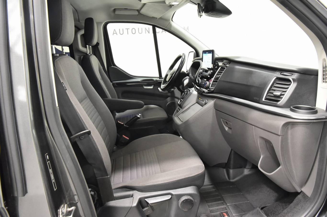 FORD Tourneo Custom 28
