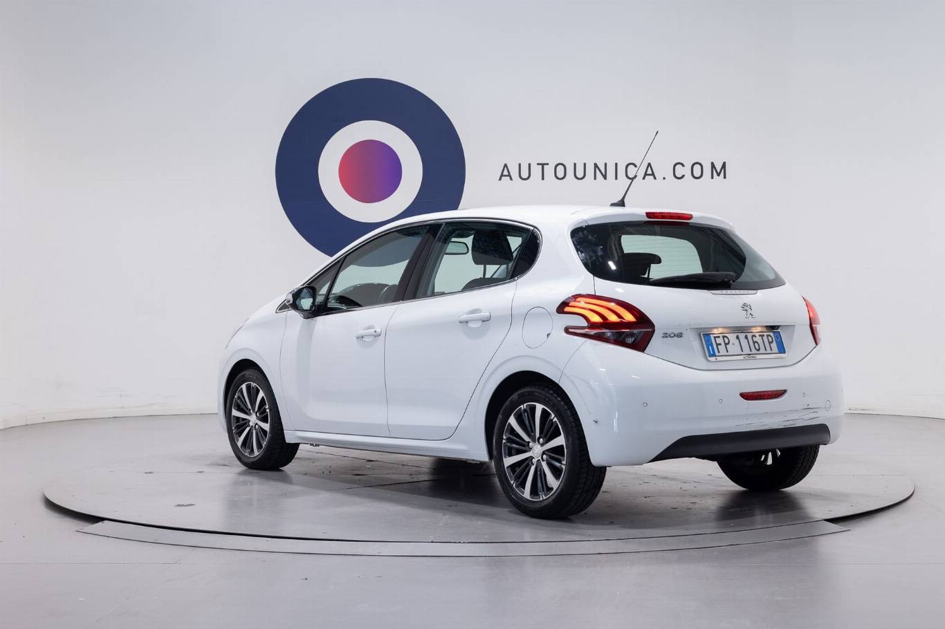 PEUGEOT 208 16