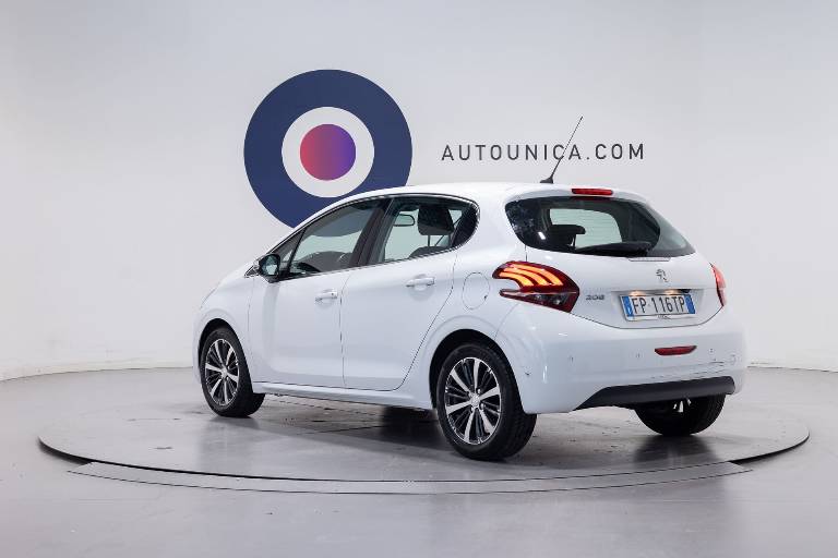 PEUGEOT 208 16