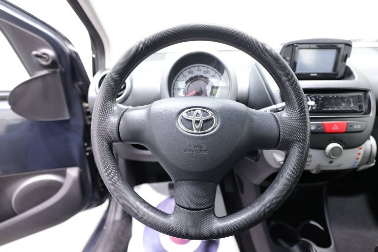 TOYOTA Aygo 7