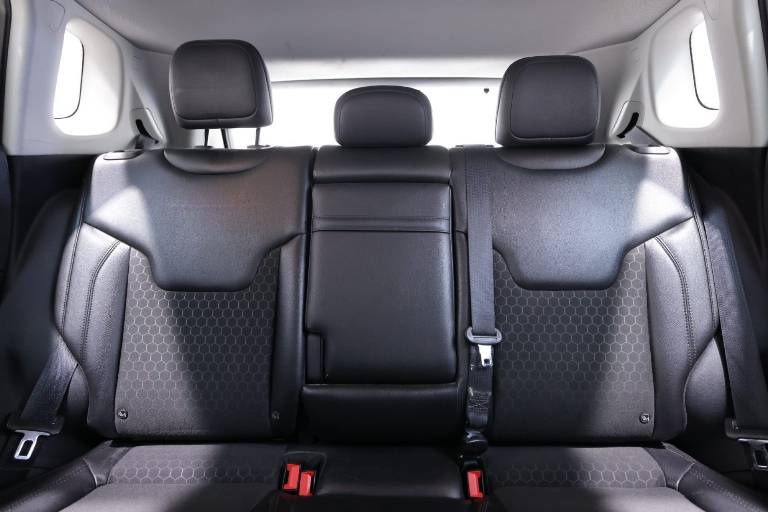 JEEP Compass 36