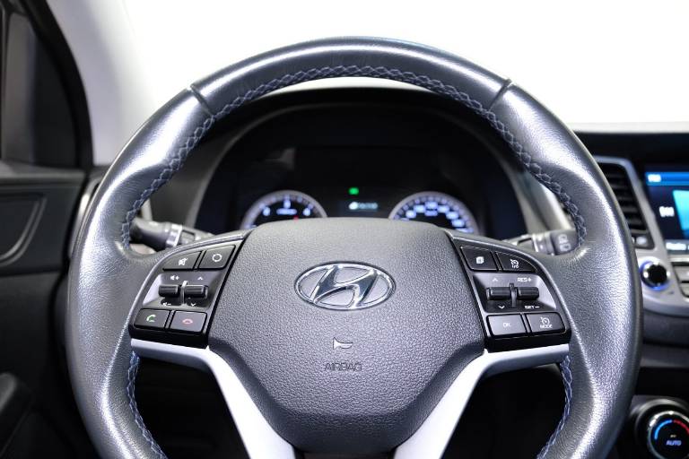 HYUNDAI Tucson 7