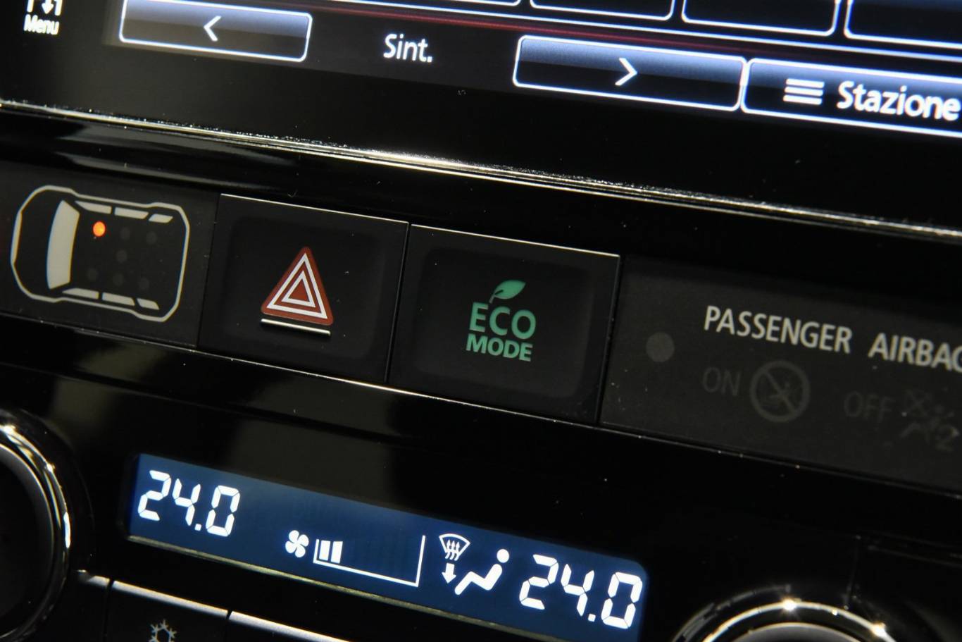 MITSUBISHI Outlander 52