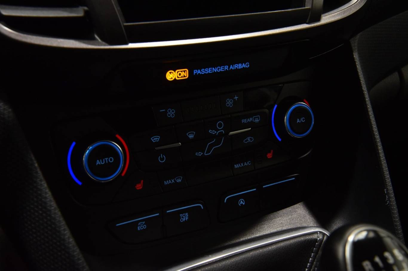 FORD Tourneo Connect 23