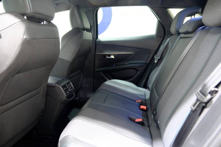 PEUGEOT 3008 37
