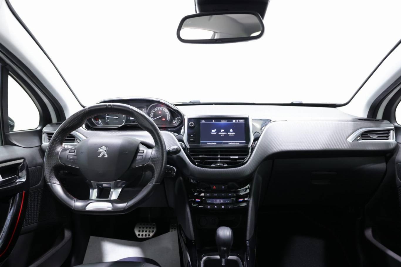 PEUGEOT 2008 10