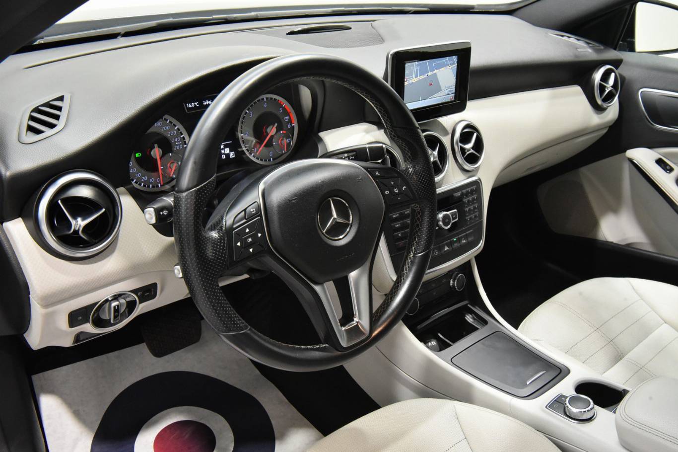 MERCEDES-BENZ A 180 3