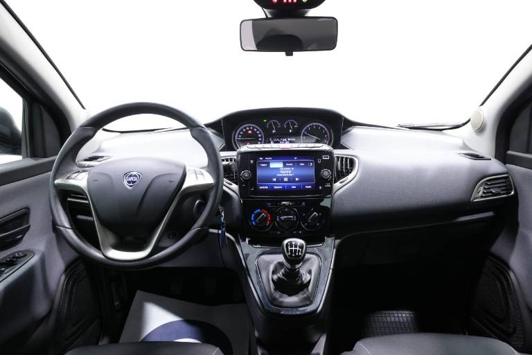 LANCIA Ypsilon 10