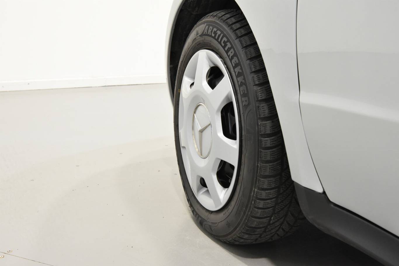 MERCEDES-BENZ A 160 8