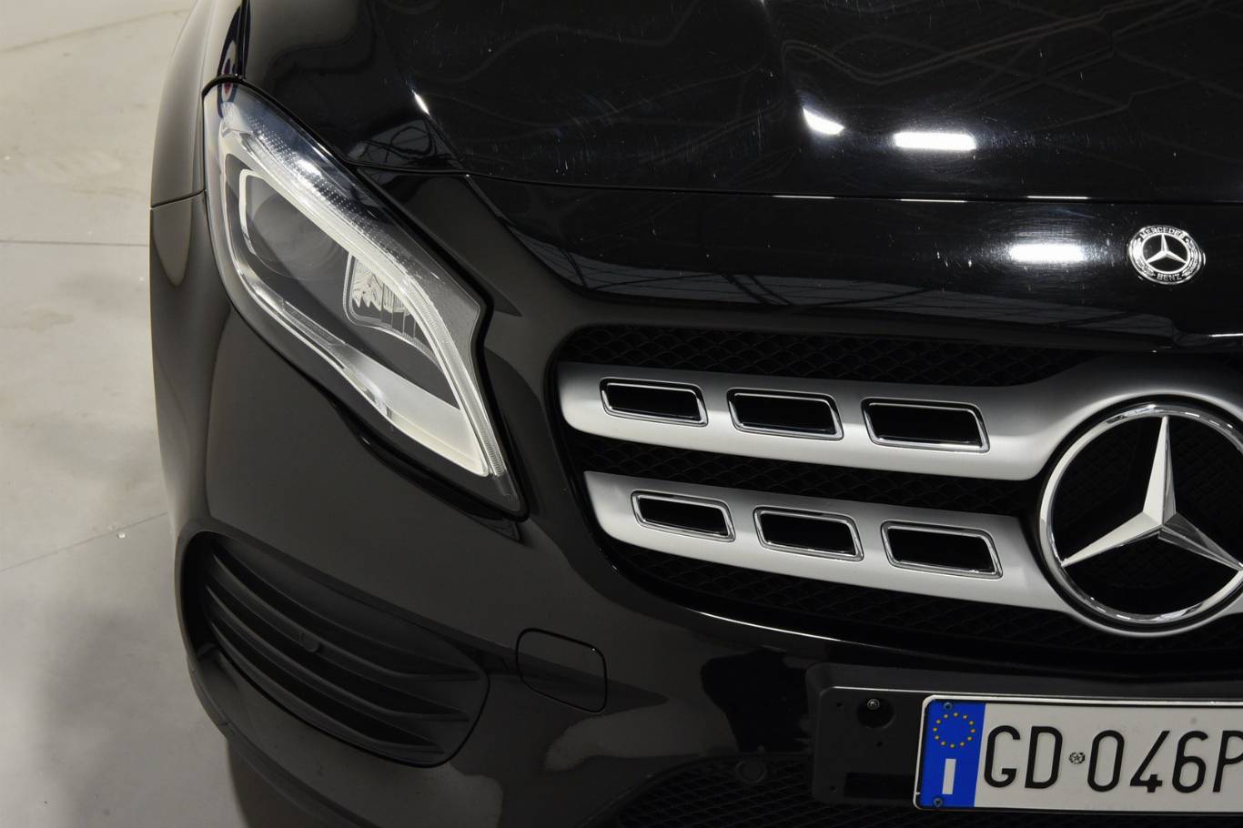 MERCEDES-BENZ GLA 180 17
