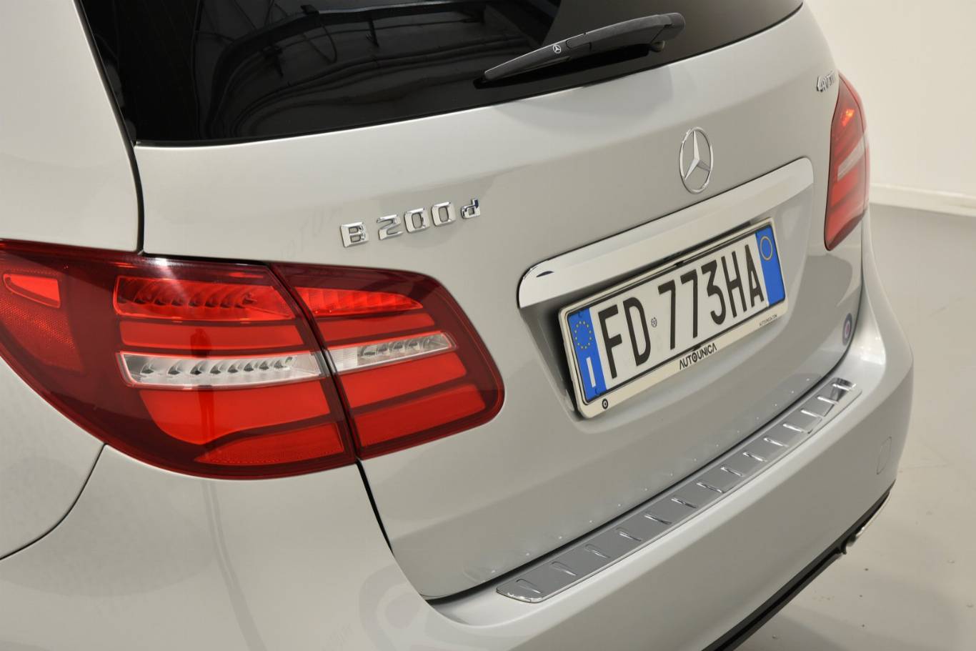 MERCEDES-BENZ B 200 57