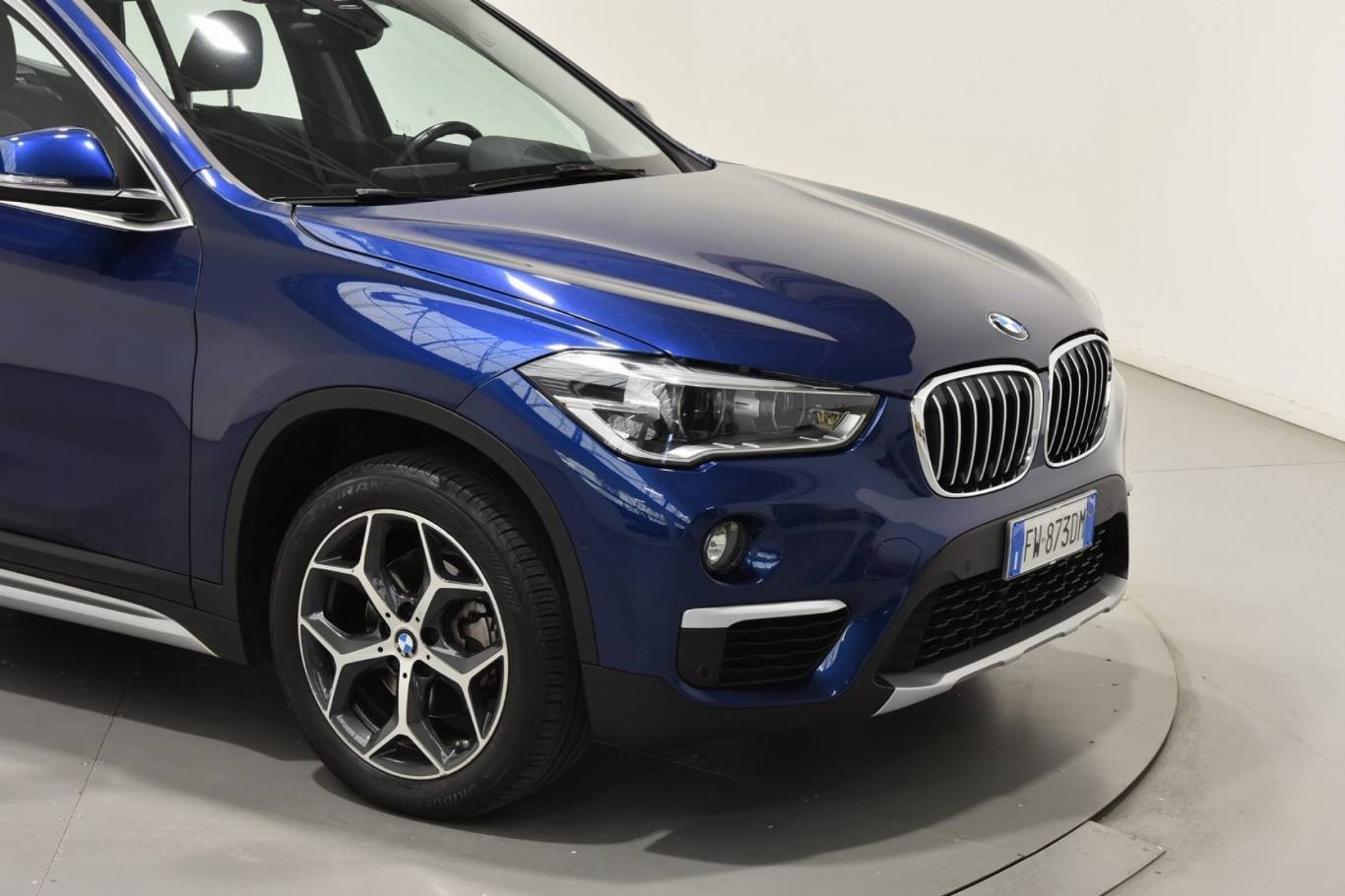 BMW X1 16