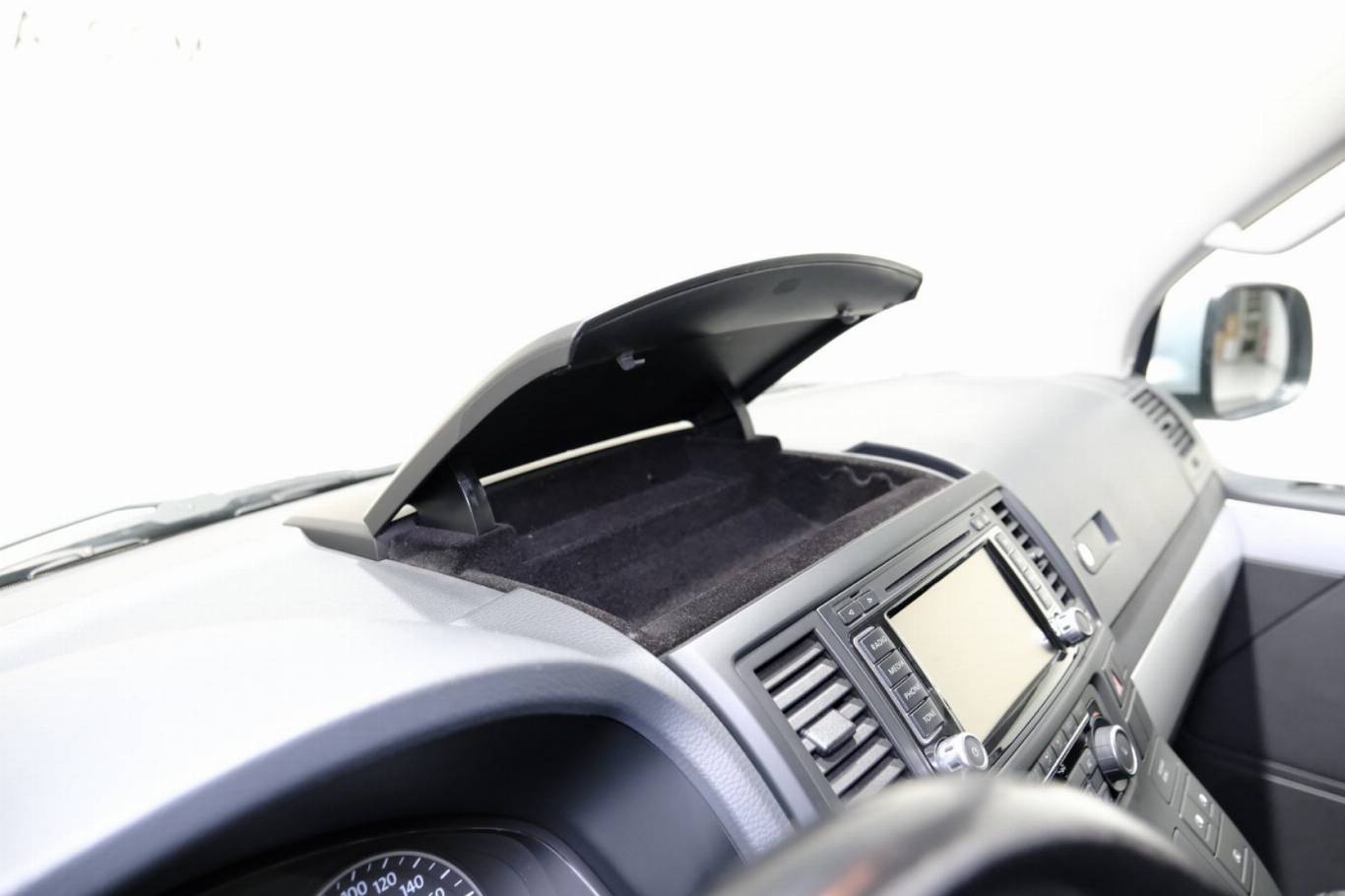 VOLKSWAGEN T5 Multivan 82