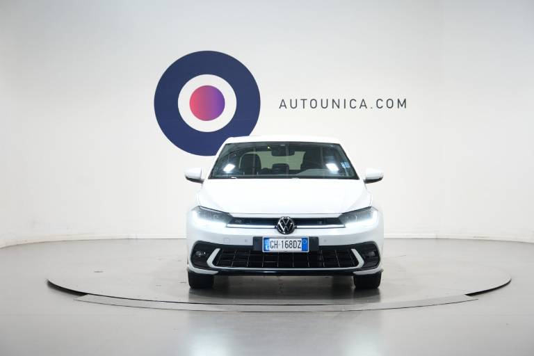 VOLKSWAGEN Polo 2