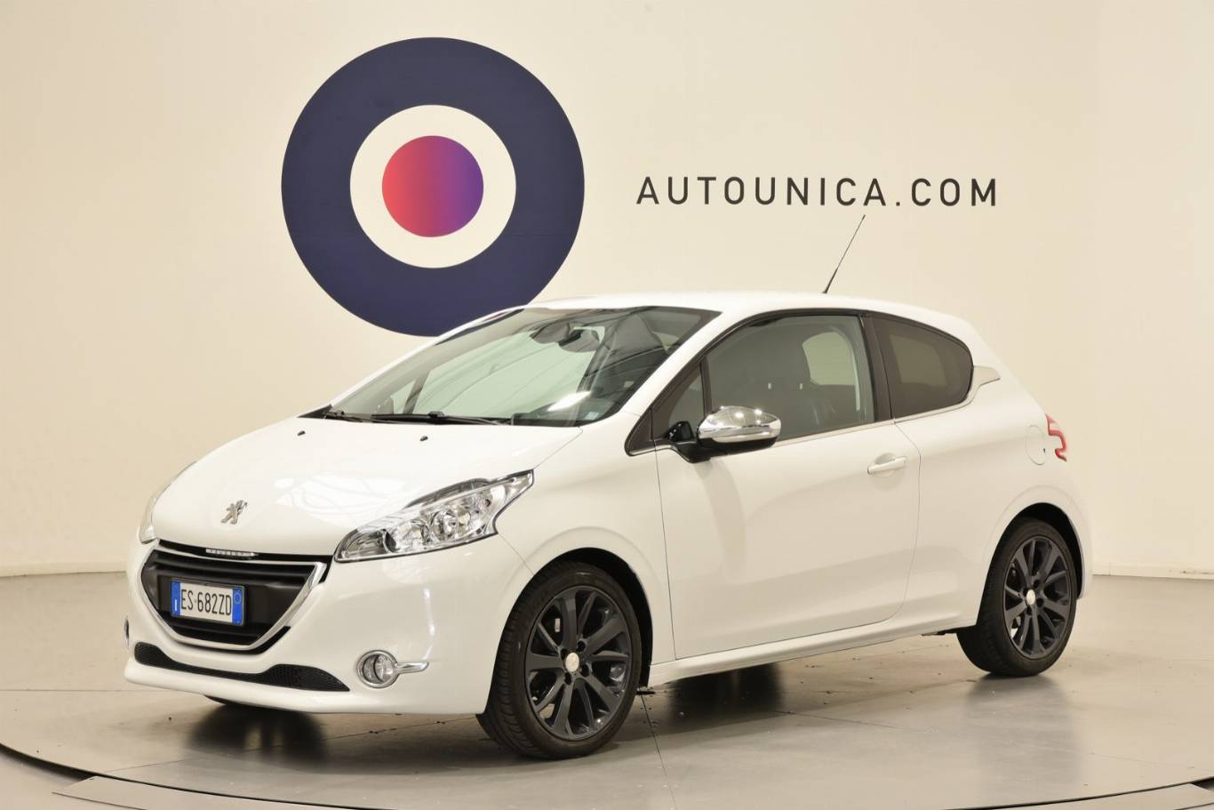 PEUGEOT 208 1