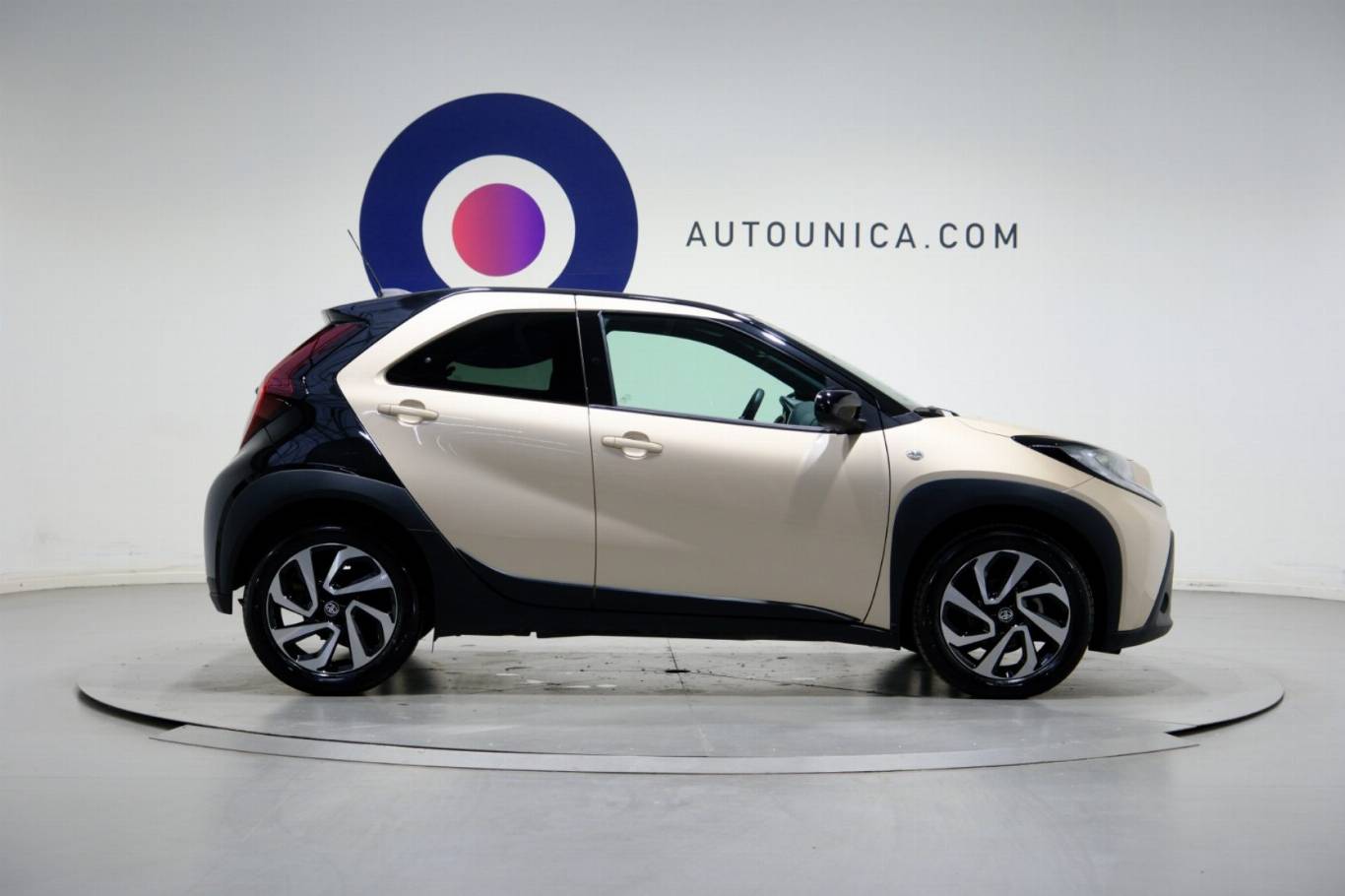 TOYOTA Aygo X 4